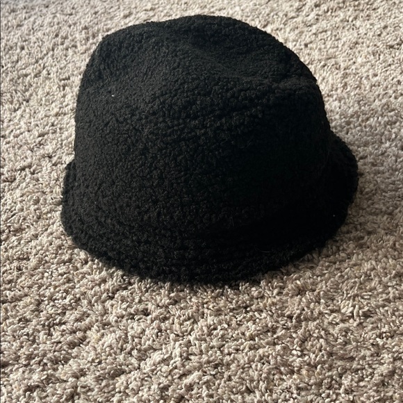 ❌NOT FOR SALE❌New Balance Sherpa Black Bucket Hat - Picture 3 of 4